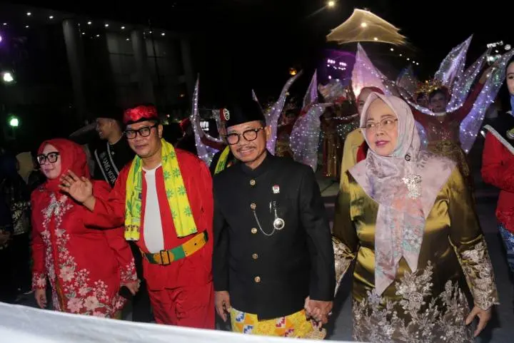 Kontingen Kota Tangerang Tampil di Pawai Budaya APEKSI di Medan