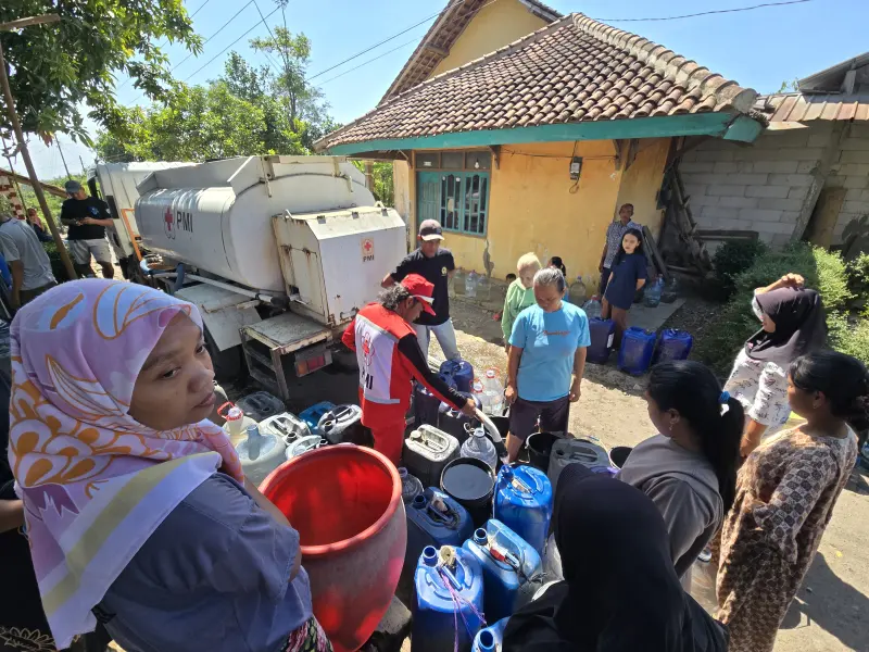 Hadapi Kemarau Panjang, PMI Kabupaten Tegal  Distribusi Air Bersih hingga November