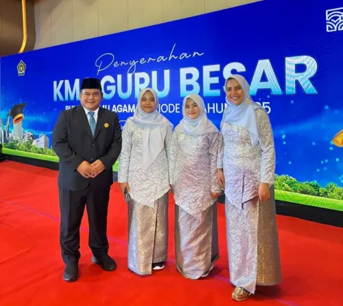 Jejak Sunyi dari Menara Masjid: Hasani Ahmad Said Menembus Batas Hingga Guru Besar