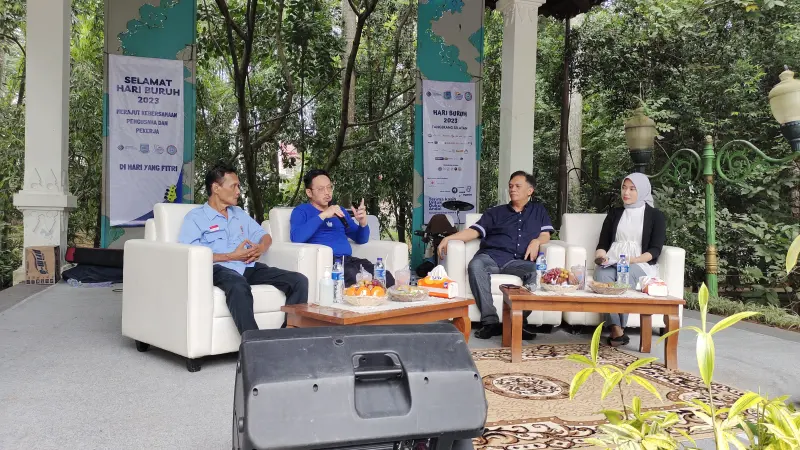 Dialog LKS Tripartit Peringatan May Day, Menyoal Peran Buruh, Pengusaha dan Pemerintah