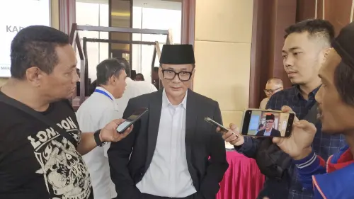 Mukota&nbsp;Kadin&nbsp;Ke-III Hance Benyamin Terpilih Aklamasi&nbsp;