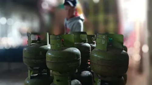 Stok Gas Elpiji 3 Kg Langka, Warga Kediri Panik