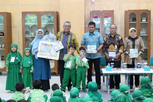 Keceriaan Anak-Anak TK Al-Azhar 17 Bintaro Saat Berkunjung ke Kantor Walikota Tangsel