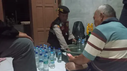Polsek Mojoroto Kediri Kota Gerebek Penjual Miras, Puluhan Liter Ciu Disita