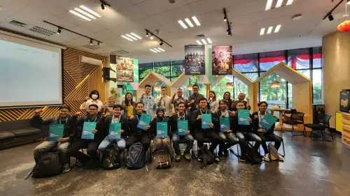 60 Pemuda Terima Beasiswa Sinar Mas Land, Geluti&nbsp; Coding Hingga Web Development