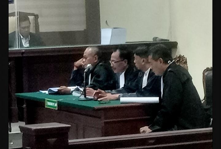 Didakwa Perkara Korupsi,Â  Penasehat Hukum Minta Kliennya Dibebaskan, Ini Perkara Perdata