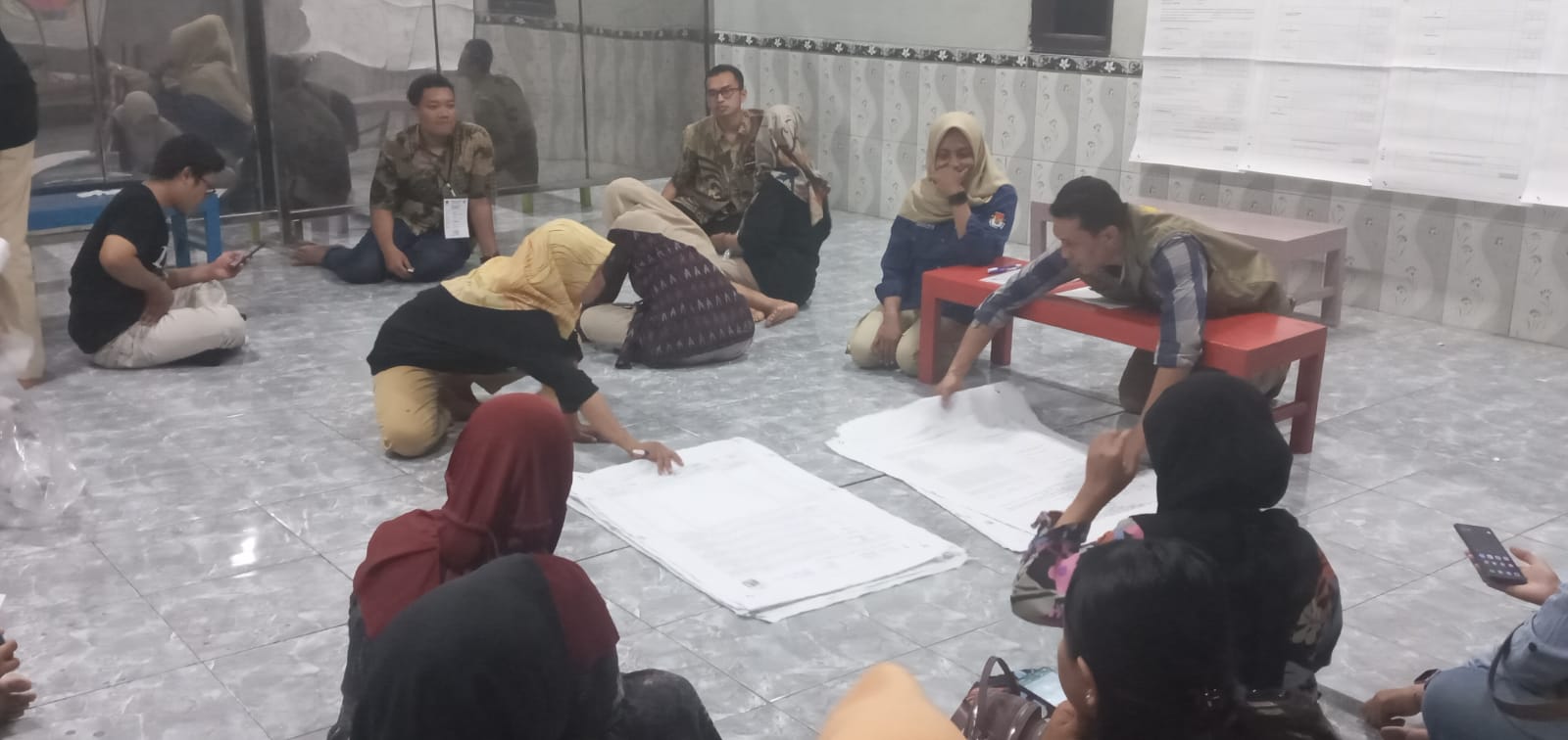 Diterjang Hujan Lebat,  TPS 25 Kelurahan Bandar Kidul Kota Kediri Ambruk