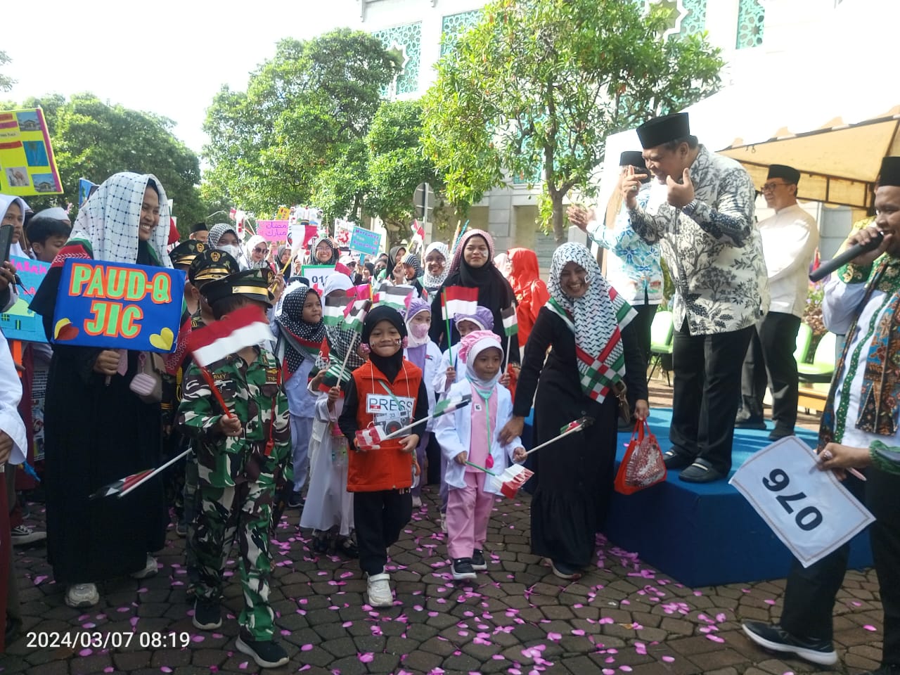 Antusias Peserta Karnaval Sambut Datangnya Bulan Suci Ramadhan