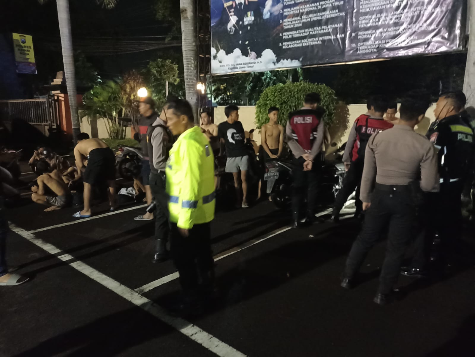 Polisi Sasar Sahur On The Road Bawa Â Sound System