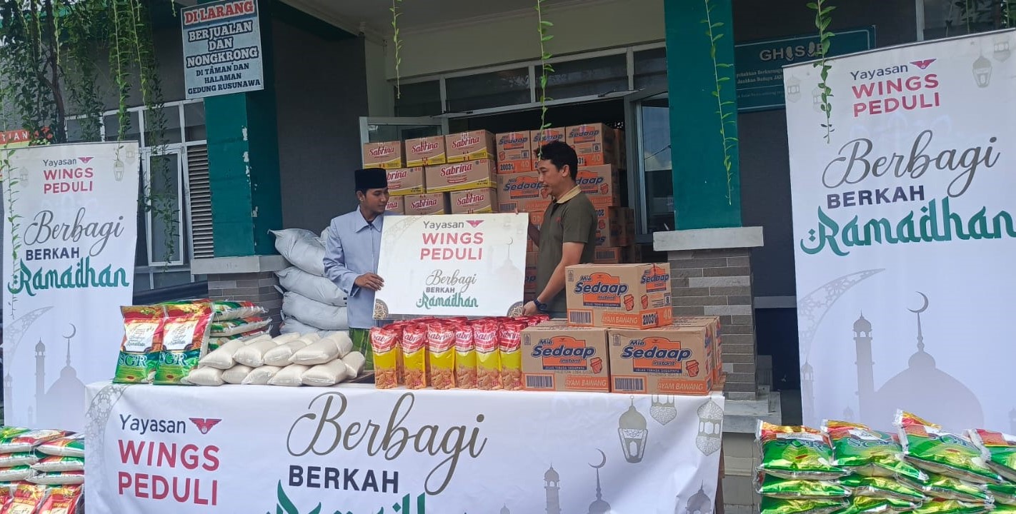Yayasan Wings Peduli Kasih Salurkan Donasi Ribuan Paket Sembako ke Pondok Pesantren