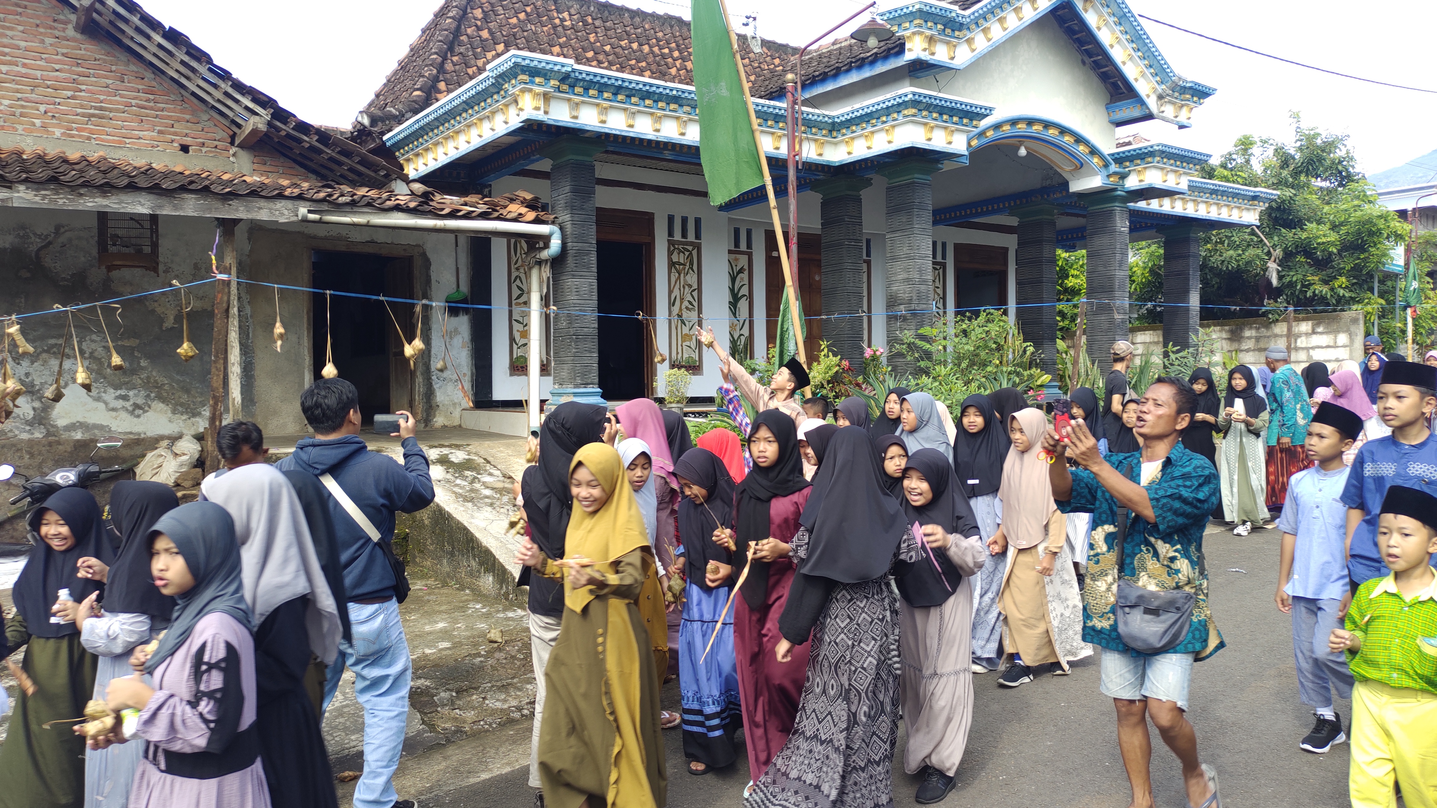 Meriahnya Lebaran Ketupat di Kampung NU Magetan