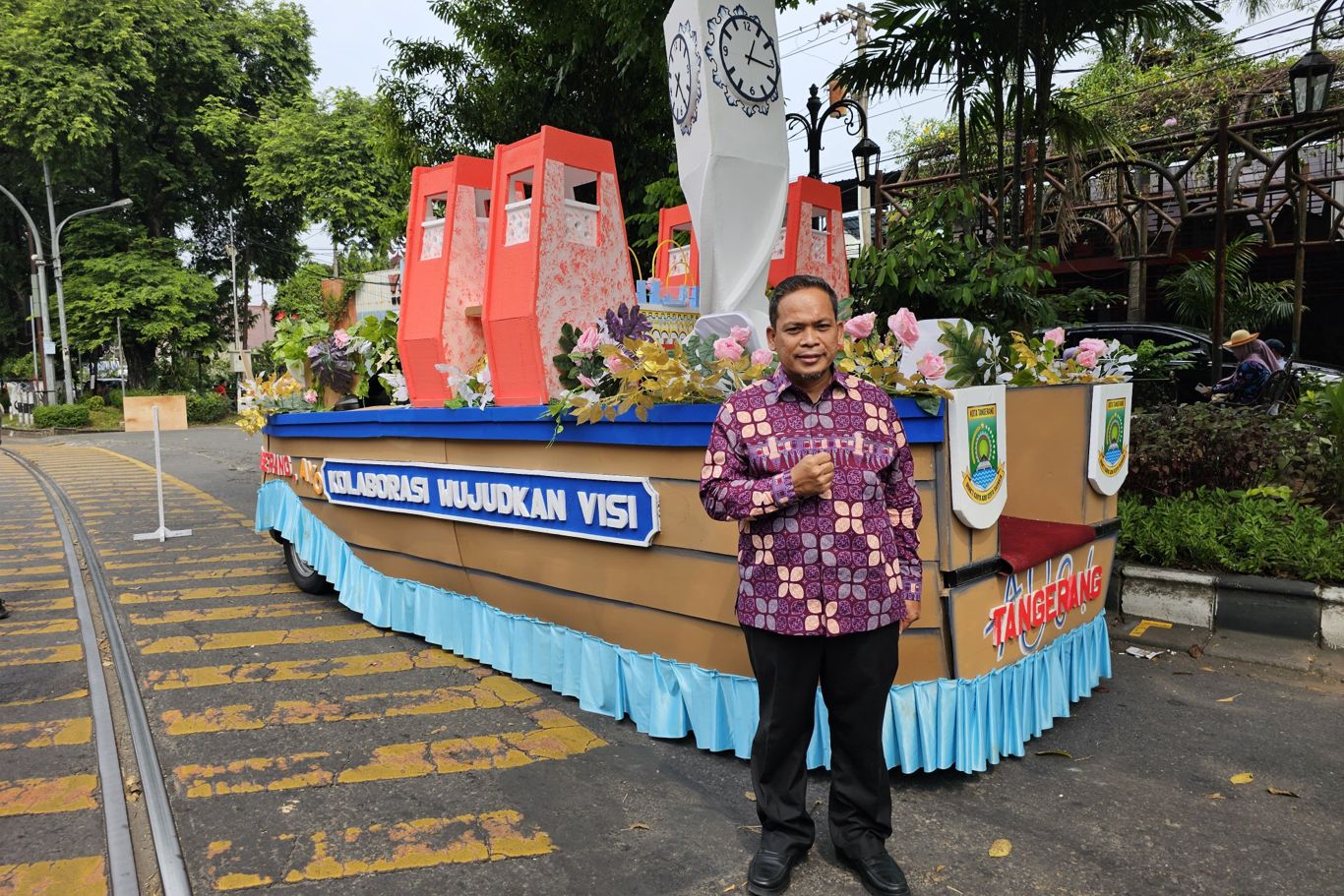 Mobil Hias Pemkot Tangerang Curi Perhatian Pengunjung Dekranas 2024