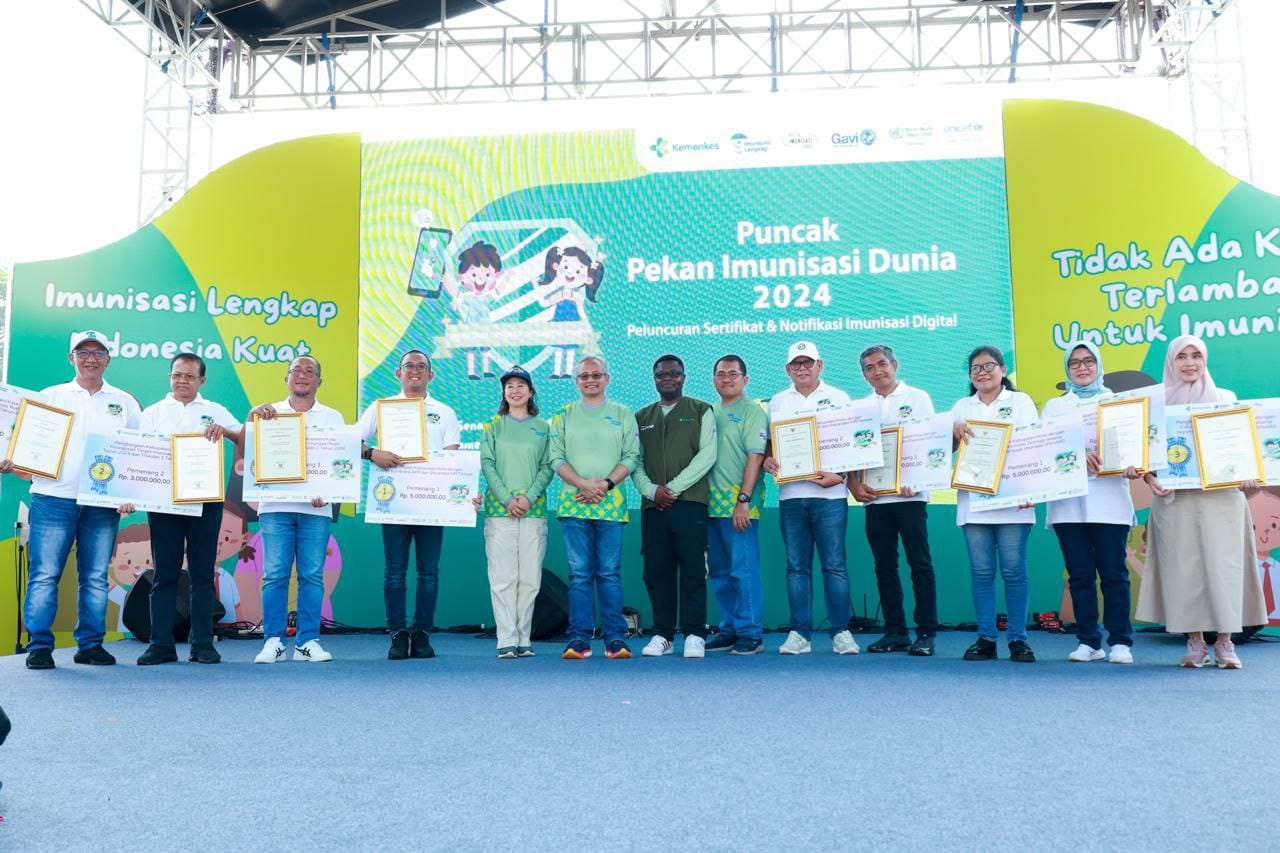 Pemkot Tangsel Bawa Pulang Tiga Penghargaan Terbaik Capaian Imunisasi Kemenkes RI