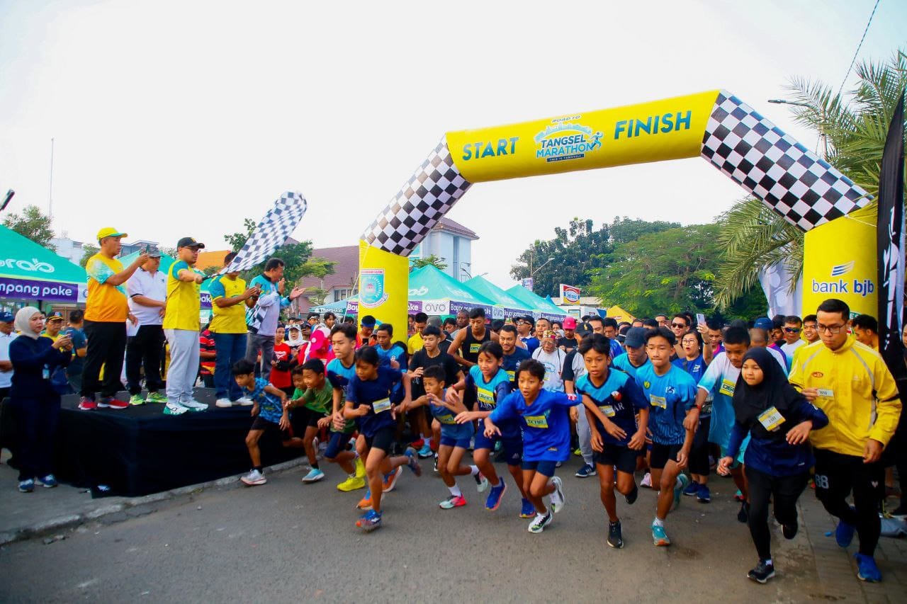 Dua Ribu Pelari Ikuti Tangsel Marathon Star Dari Alun-Alun Pamulang