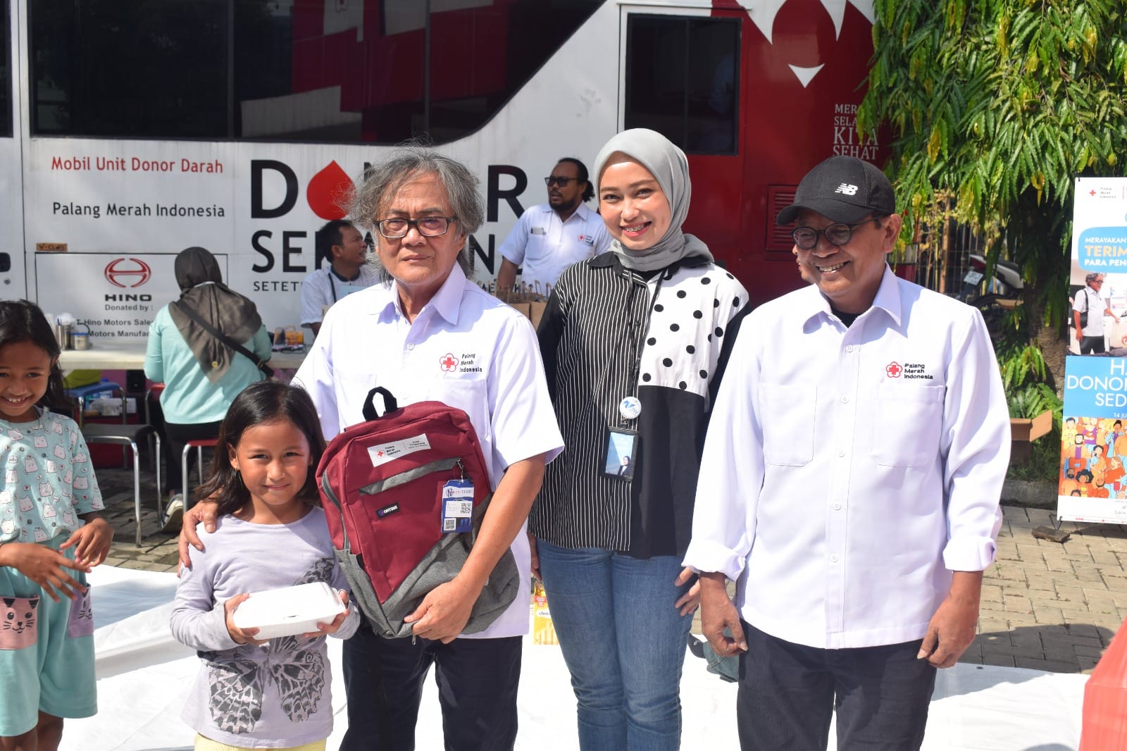 HUT ke 25, PMI Kota Tangerang Bagikan Paket  Bantuan Sekolah