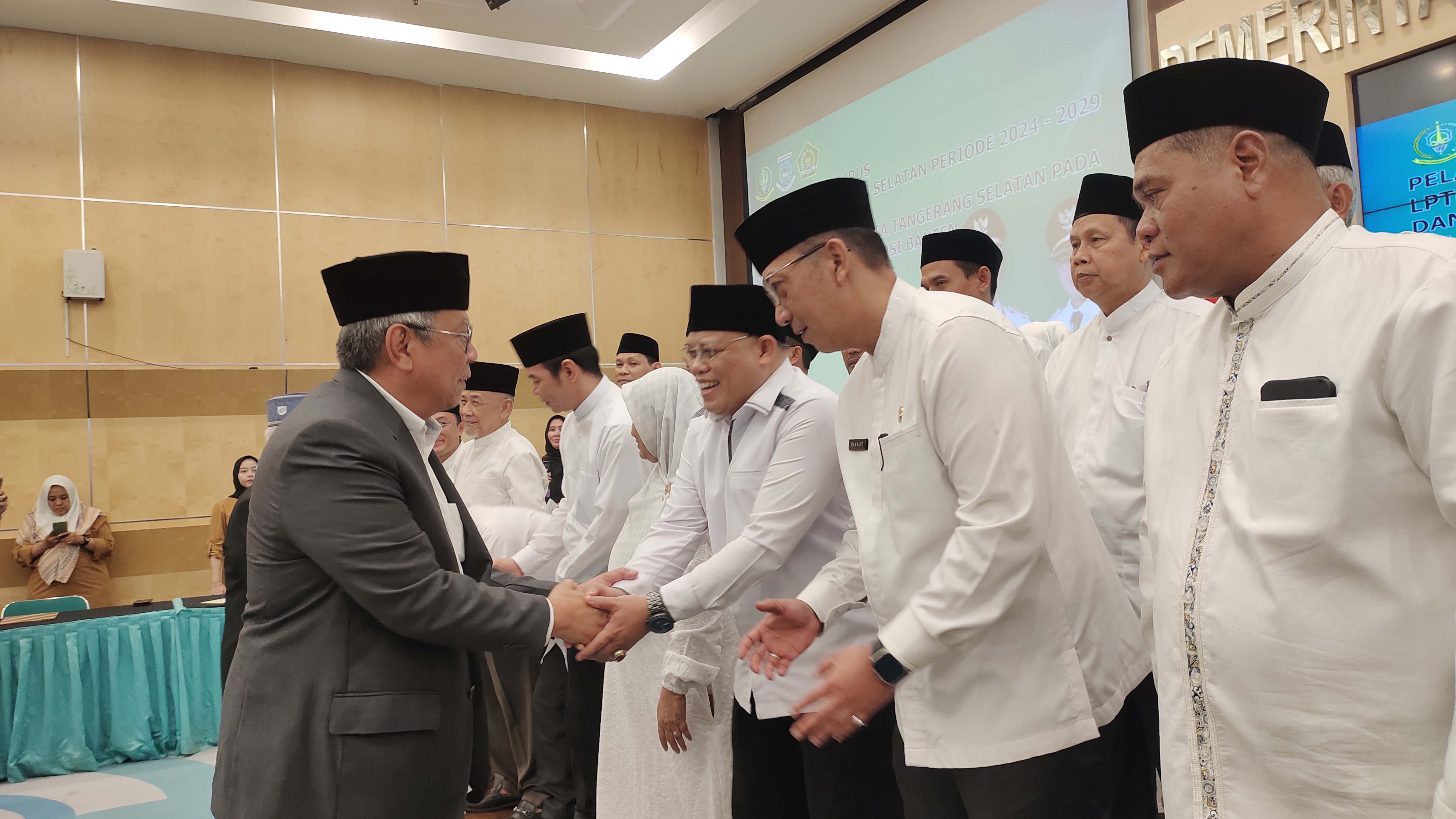 KH Sobron Zayyan Kembali Pimpin LPTQ Periode 2024-2029, Benyamin: Ada Perombakan Pengurus