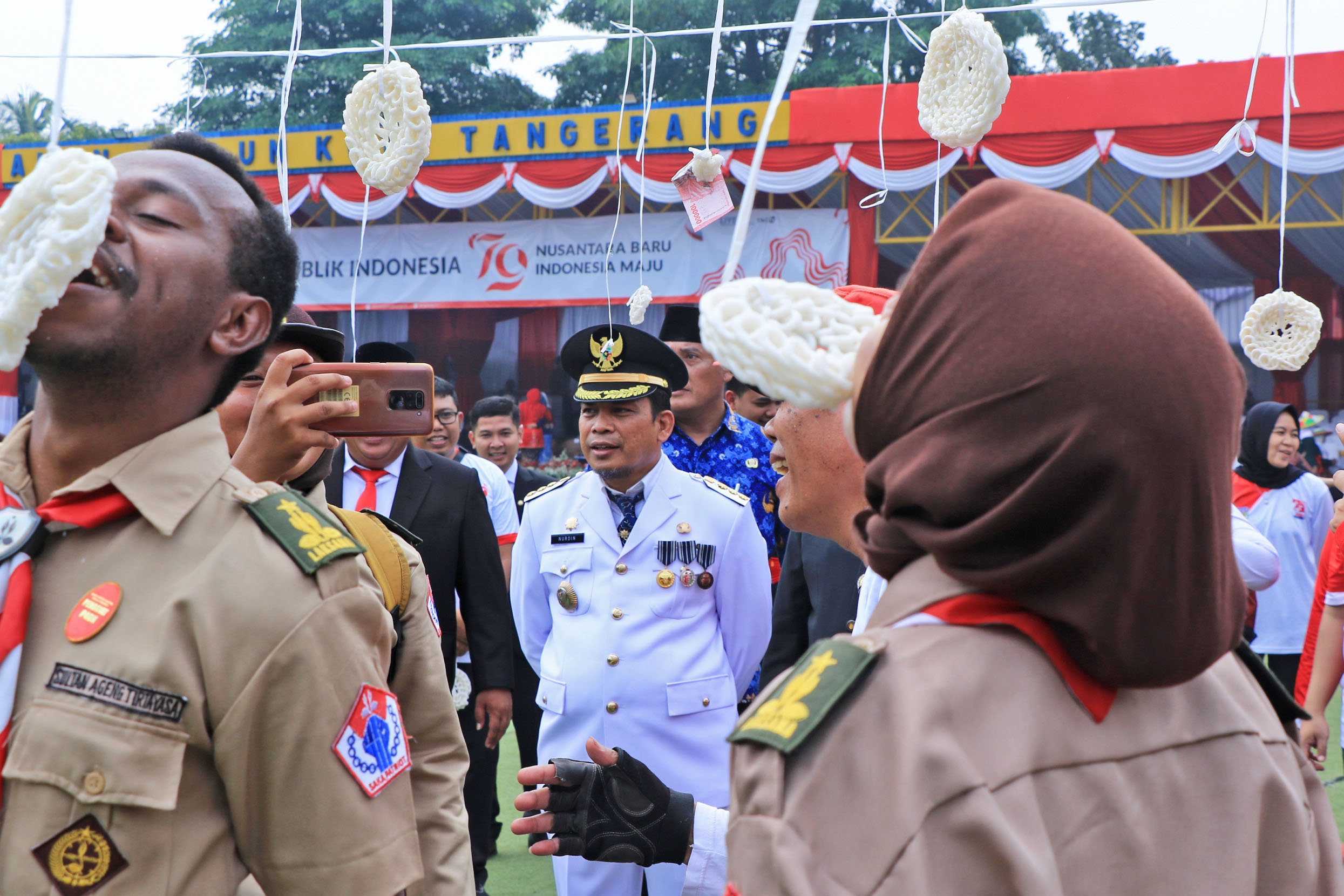 Pj Wali Kota Ikut Lomba Agustusan Bareng Warga