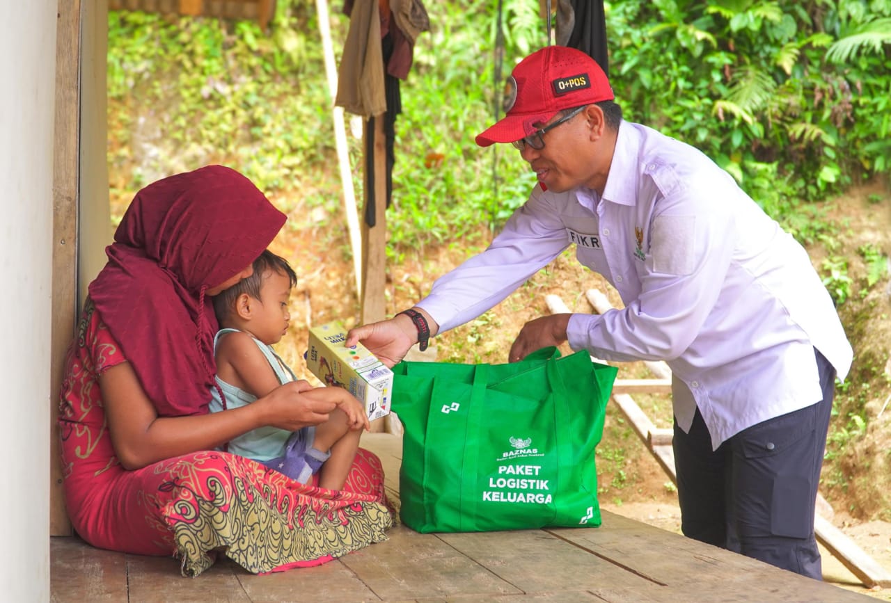 BAZNAS RI Distribusikan Paket Logistik Masyarakat Baduy Lebak Banten