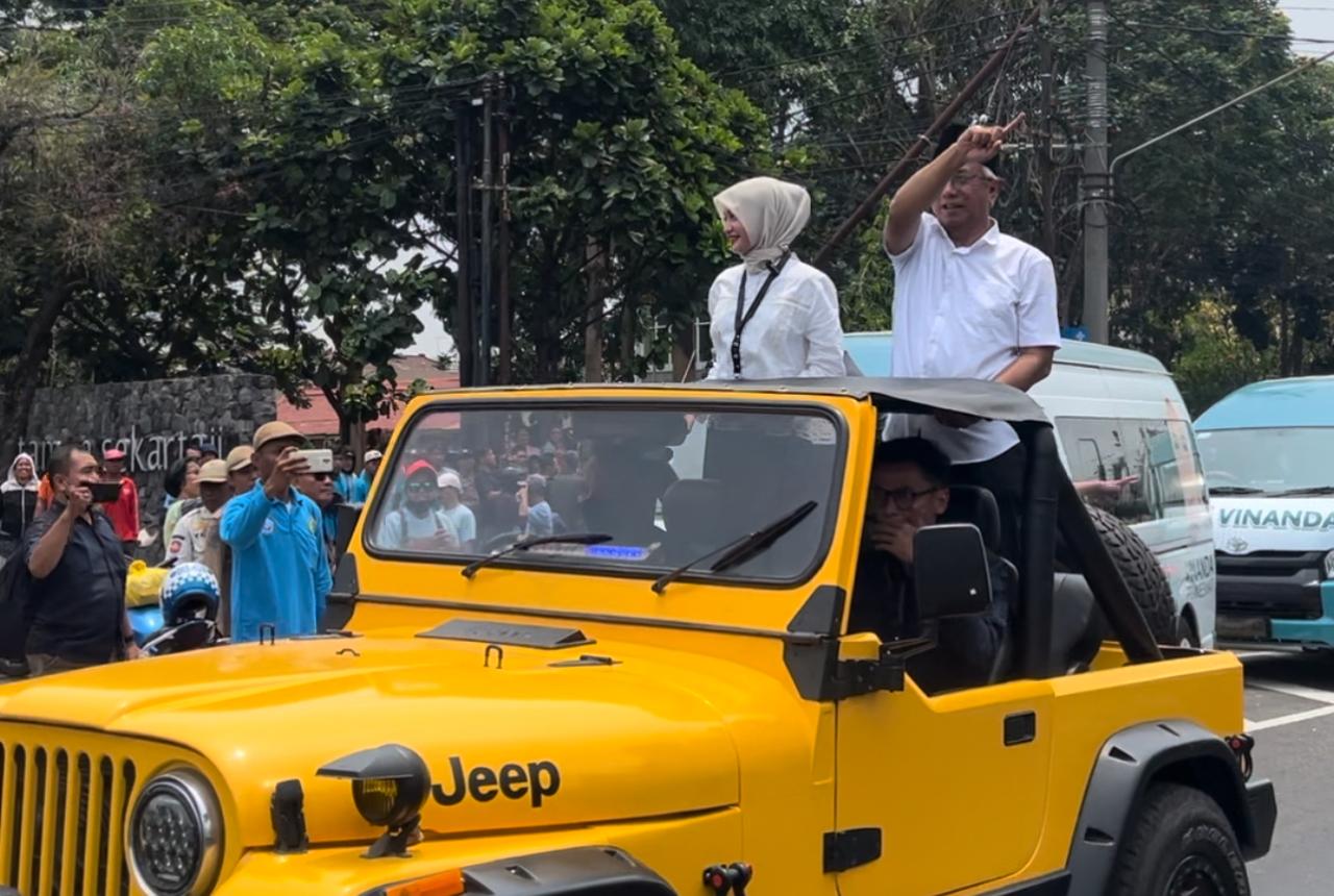 Vinanda - Gus Qowim Konvoi Diringi 21 Anggota DPRD dan Ribuan Pendukung