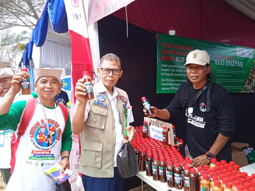 PMI Kota Tangerang Kenalkan Program Eco Enzyme di Bhakti Sibat PMI