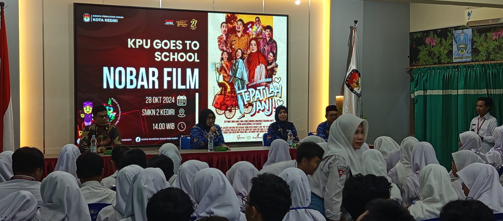 Potensi Pemilih Pemula Cukup Besar, KPU Kota Kediri Ajak Siswa SMKN 2 Gunakan Hak Pilih