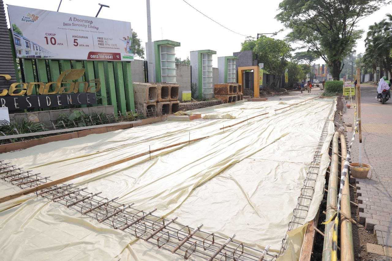 Pemkot Tangsel Perbaikan Jalan Masuk Cendana Residence
