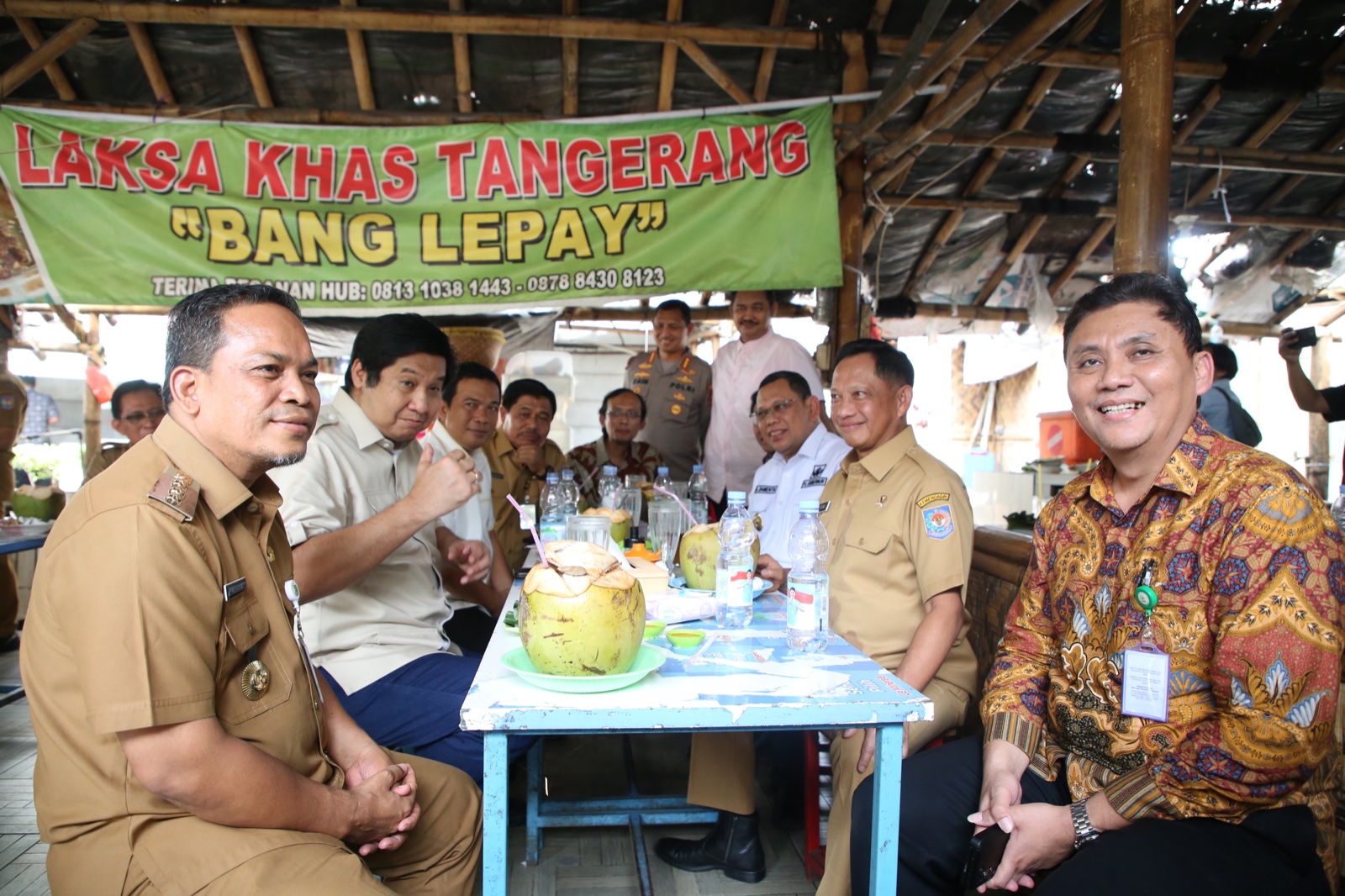 Cicipi Laksa, Menteri PKP dan Mendagri: Mantap! Harus Dipopulerkan