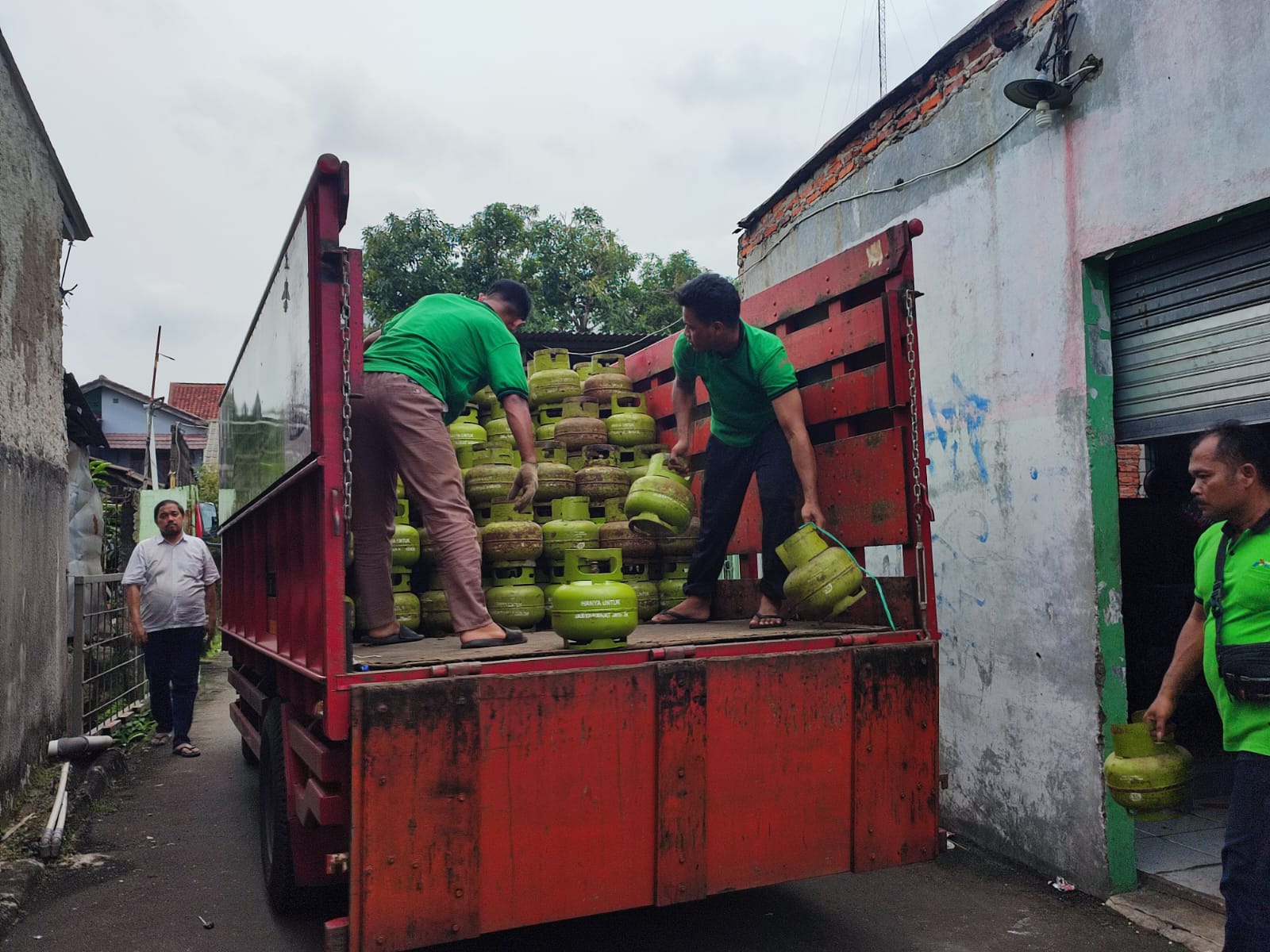Gas Melon Langka, Bikin Omset Penjualan Turun