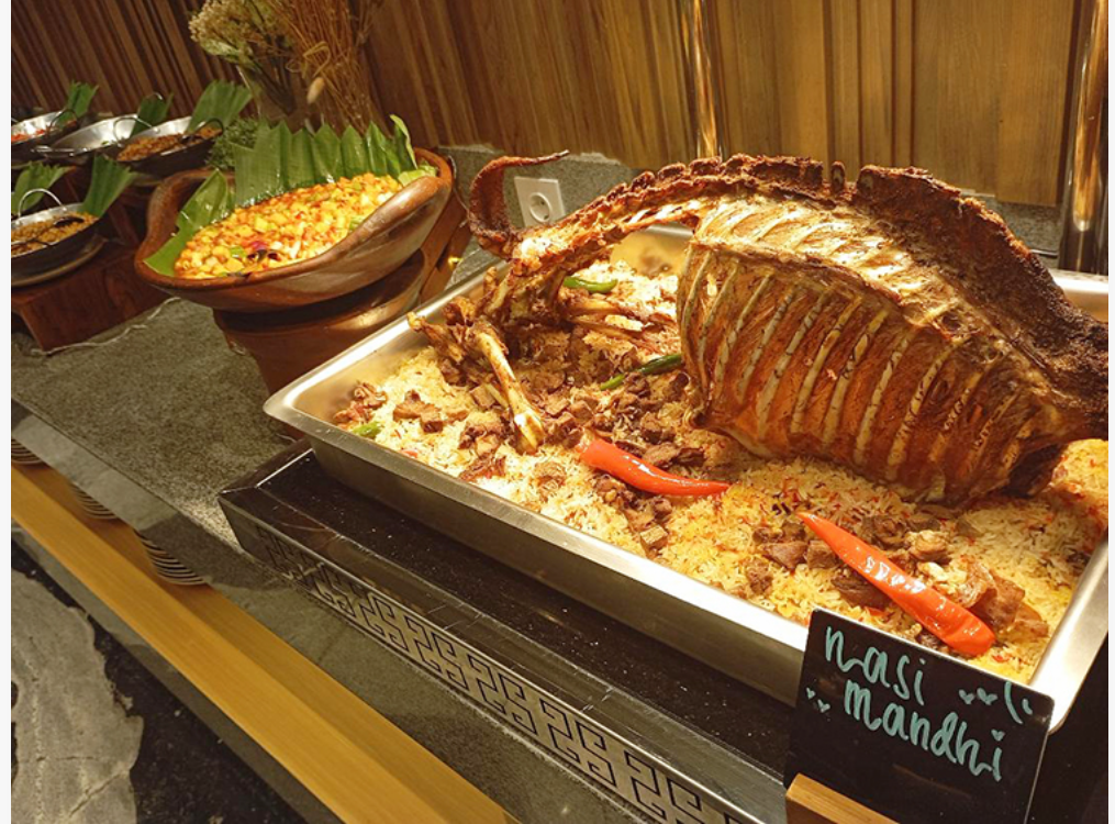 Ibis Styles Serpong Sajikan Menu Puasa Ramadan dengan Kambing Guling Khas Cianjur