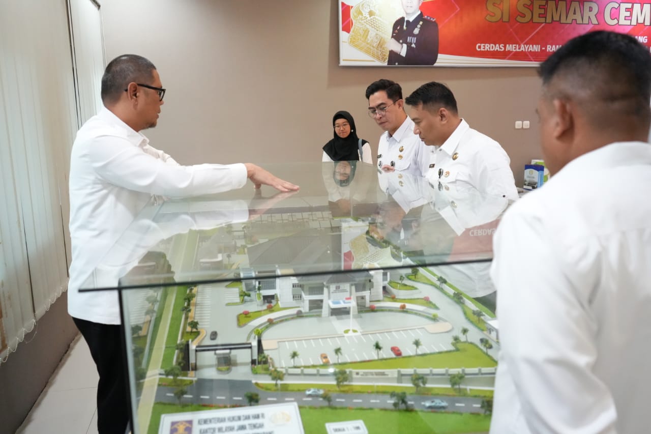 Kantor Imigrasi Kelas Dua Non TPI Kediri Studi Tiru ke Semarang