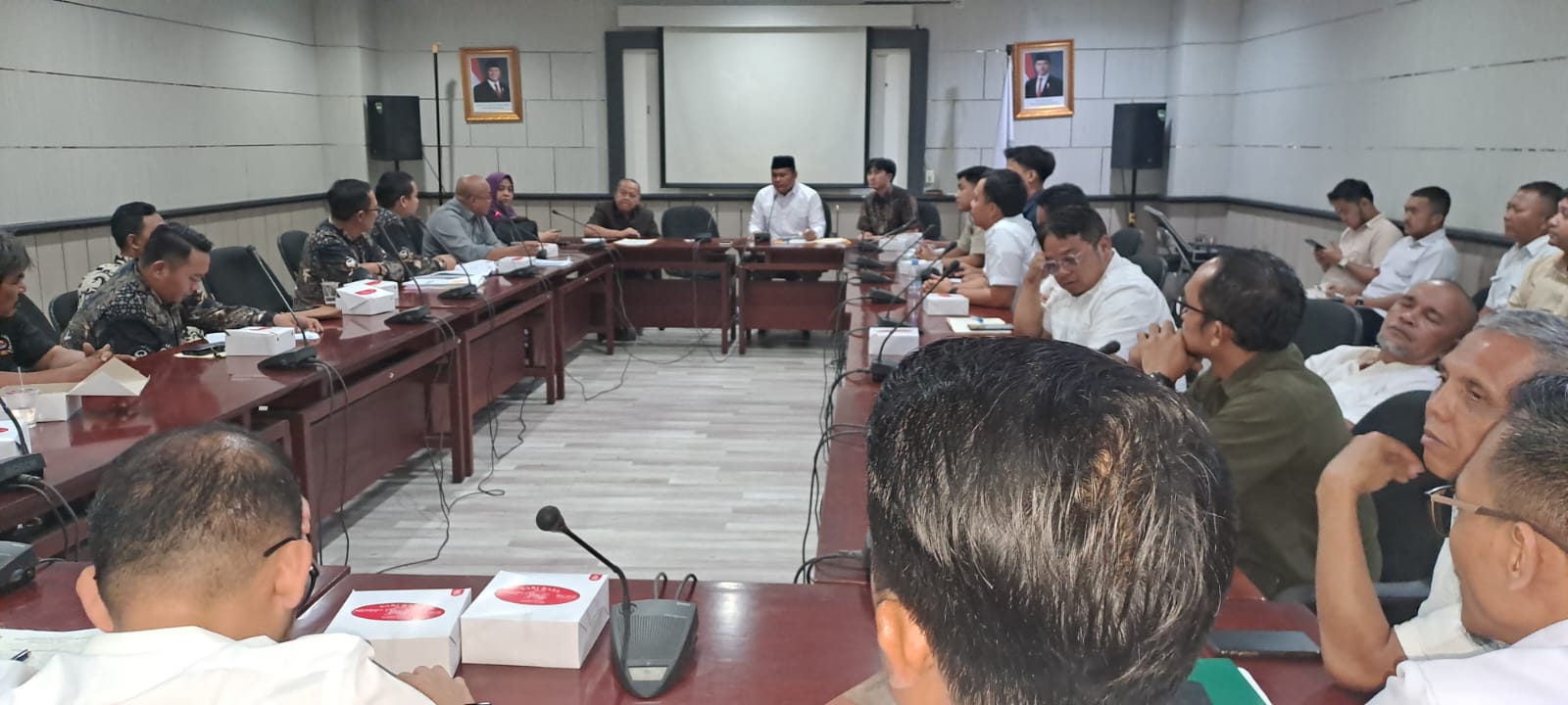 Komisi 1 DPRD Serap Aspirasi Warga Terkait Lahan Waralaba