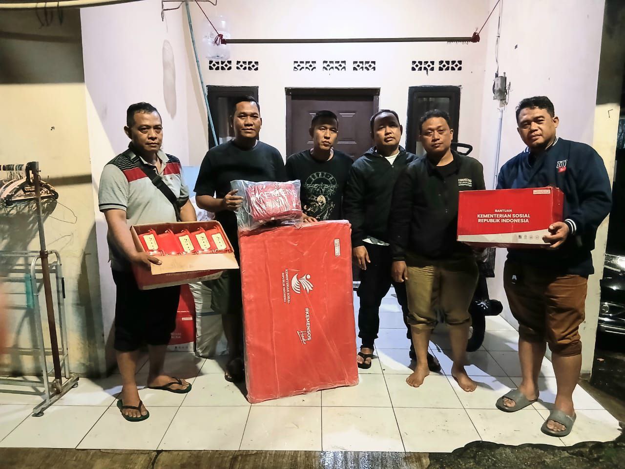 Banjir Landa Tangsel, Pemkot Lakukan Evakuasi dan Salurkan Bantuan