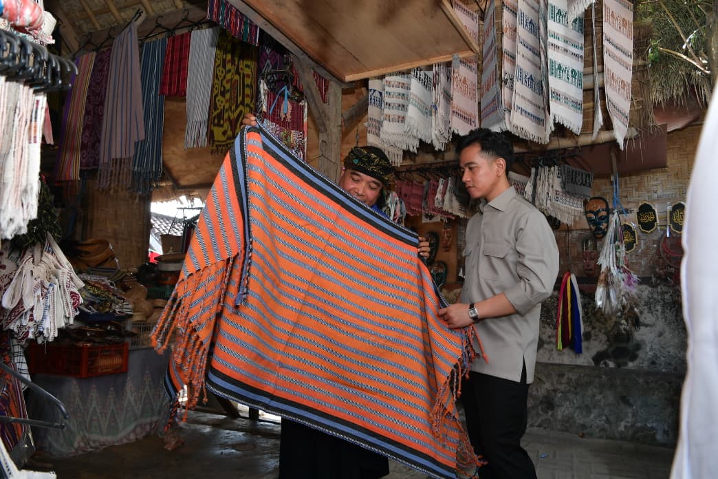 Wapres Kunjungi Desa Sade Sebagai Pelestari Budaya di Lombok
