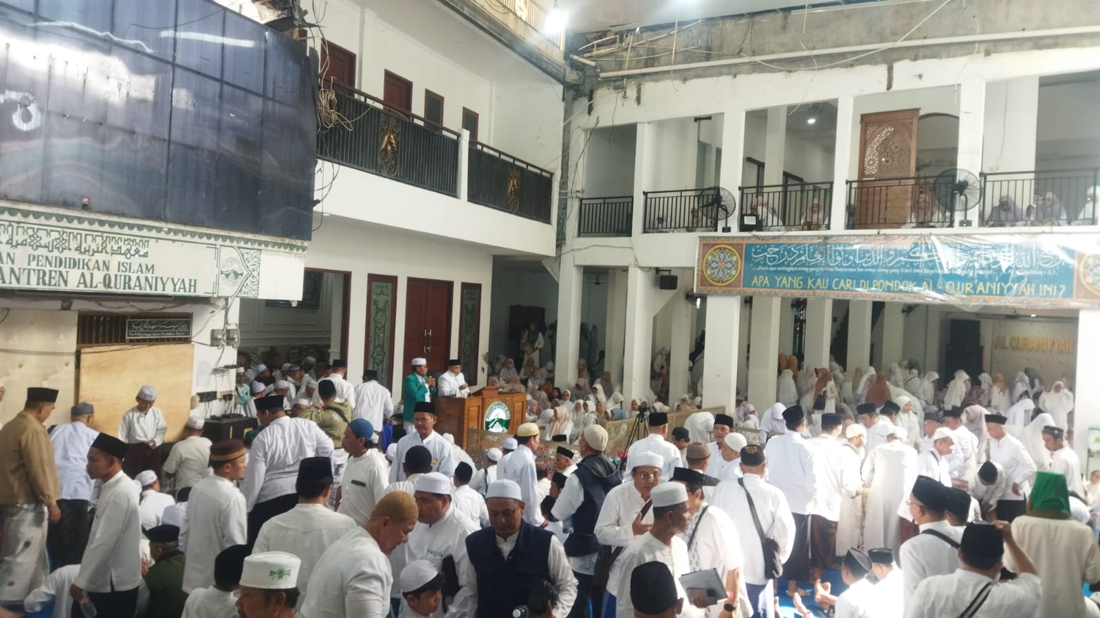 Ribuan Jamaah Pondok Pesantren Al-Quraniyyah Pondok Aren Rutin Baca Hizib Bahar
