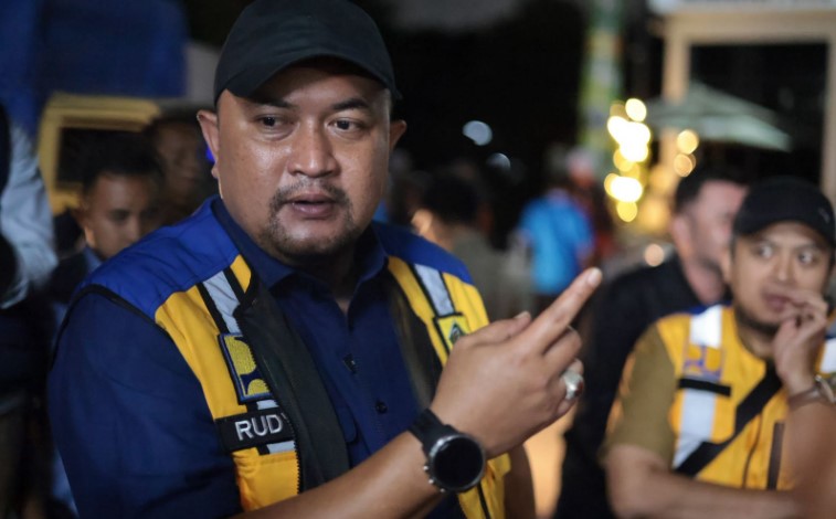 Rudy Susmanto Tinjau Perbaikan Jalan Parungâ€“Kemang Jelang Mudik Lebaran