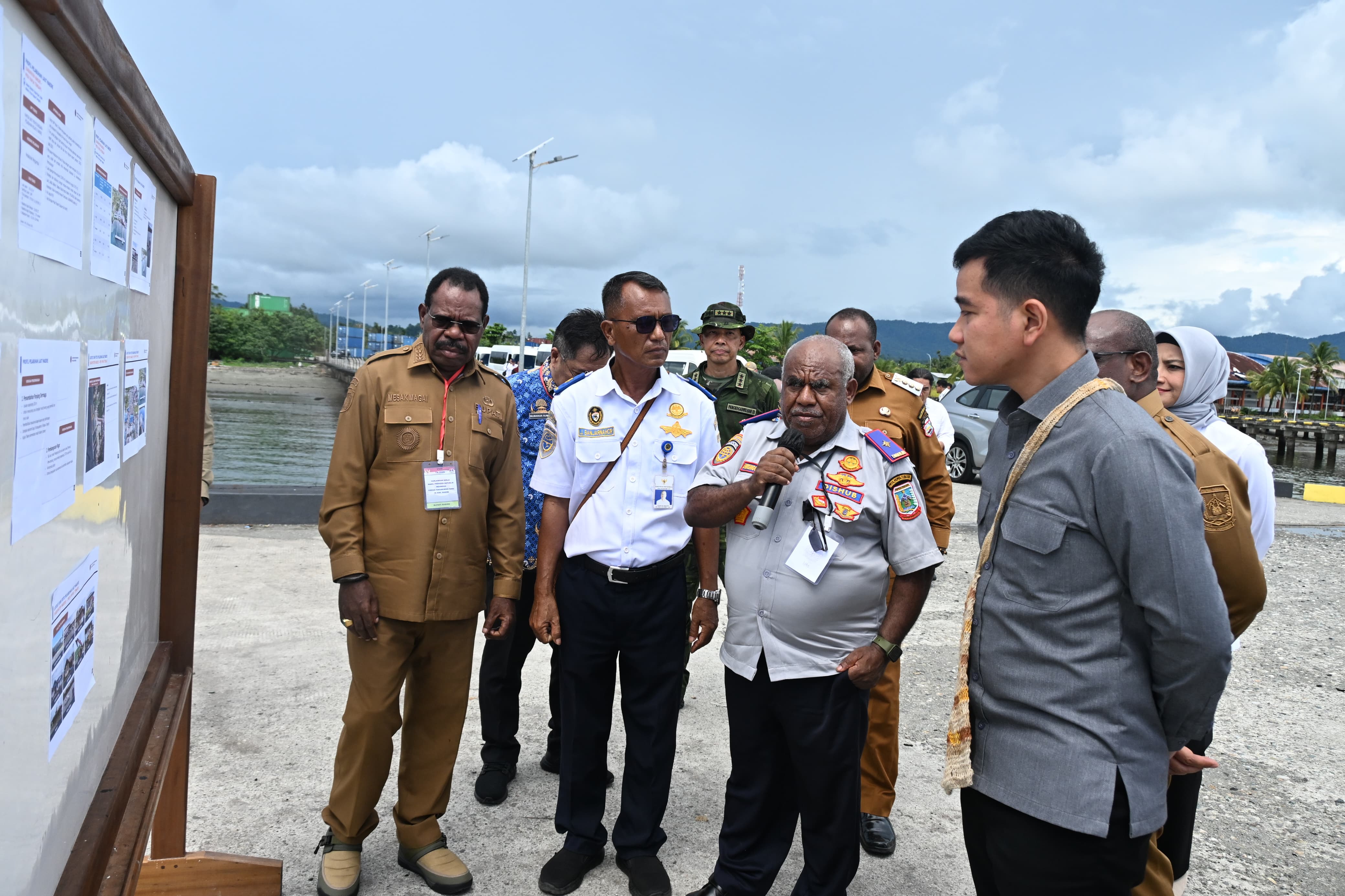 Wapres Gibran Cek Pelabuhan Nabire Akses Distribusi Logistik